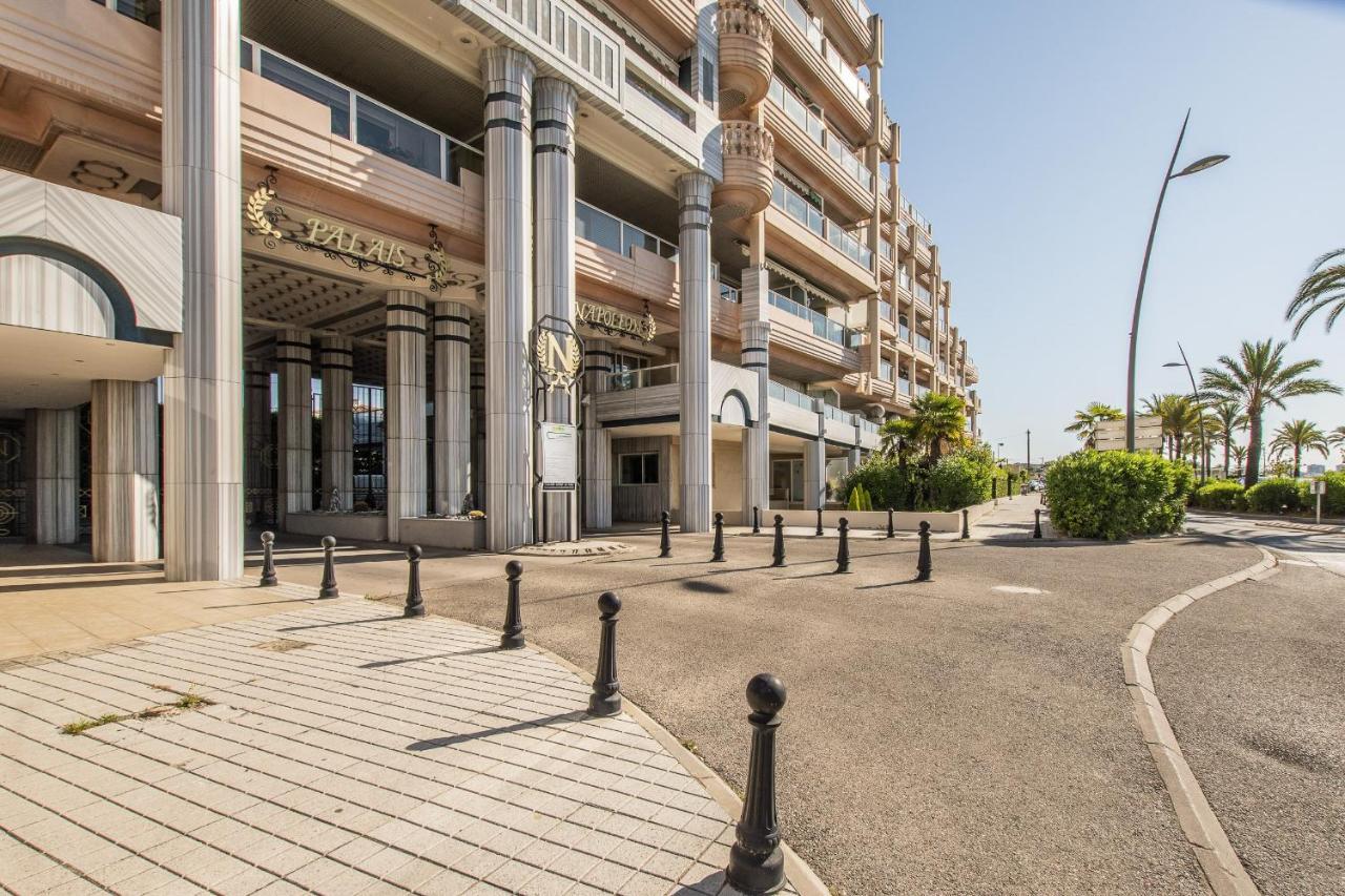 Le Palais Napoleon Appartement Golfe-Juan Buitenkant foto