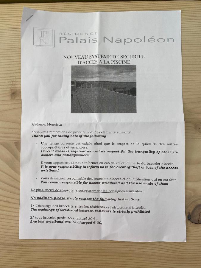 Le Palais Napoleon Appartement Golfe-Juan Buitenkant foto