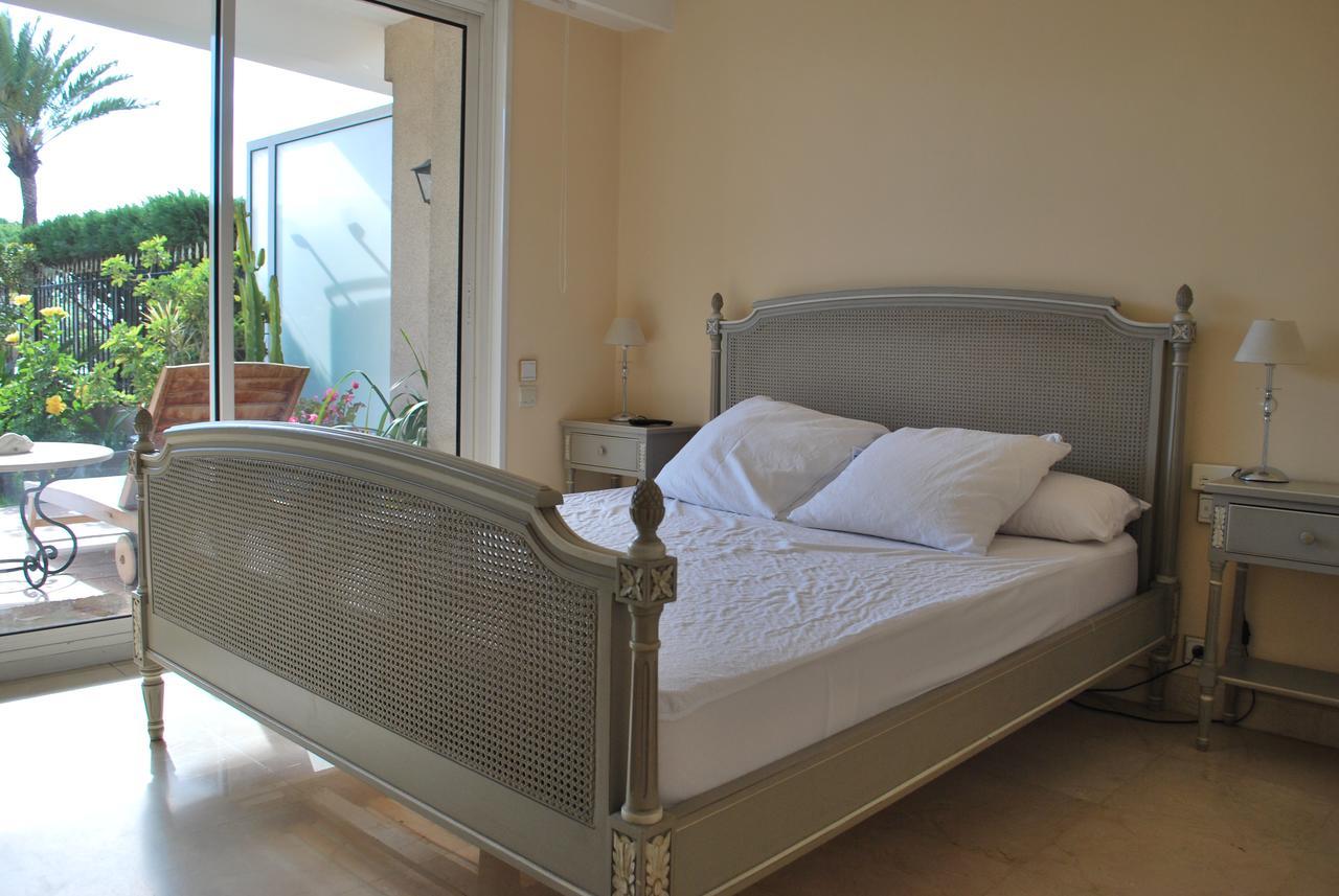 Le Palais Napoleon Appartement Golfe-Juan Buitenkant foto