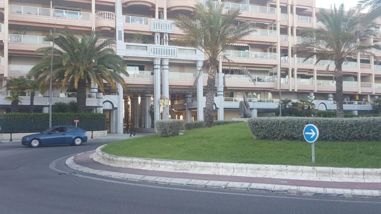 Le Palais Napoleon Appartement Golfe-Juan Buitenkant foto